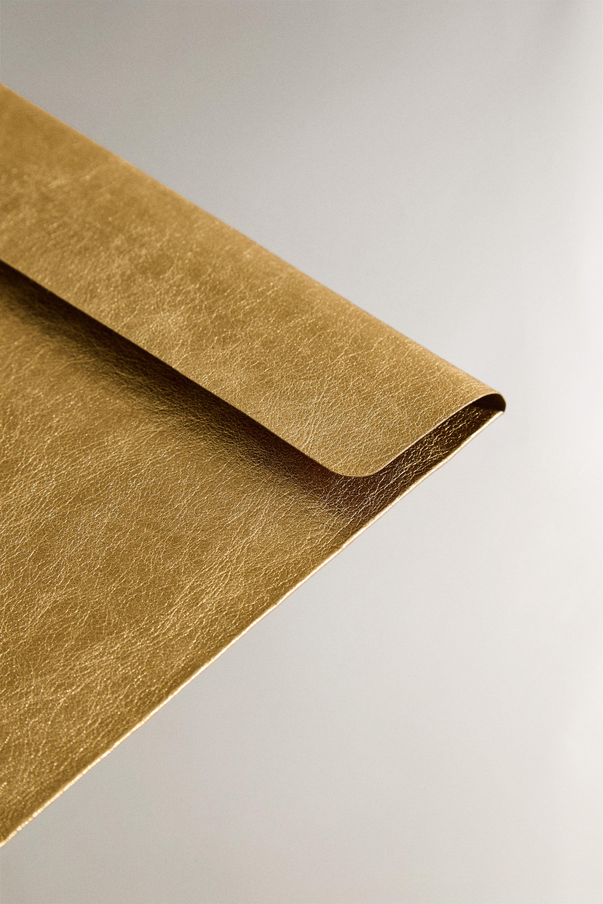 GOLDEN PAPER CHRISTMAS GIFT BAG